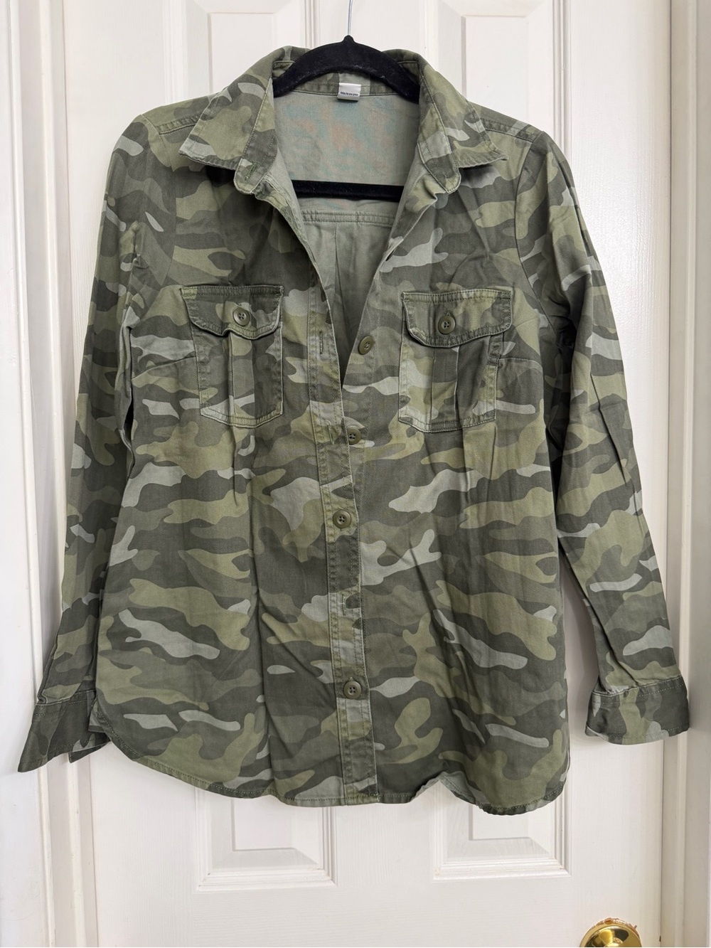 Old Navy Men's Camouflage Button-Down Shirt - Olive Green